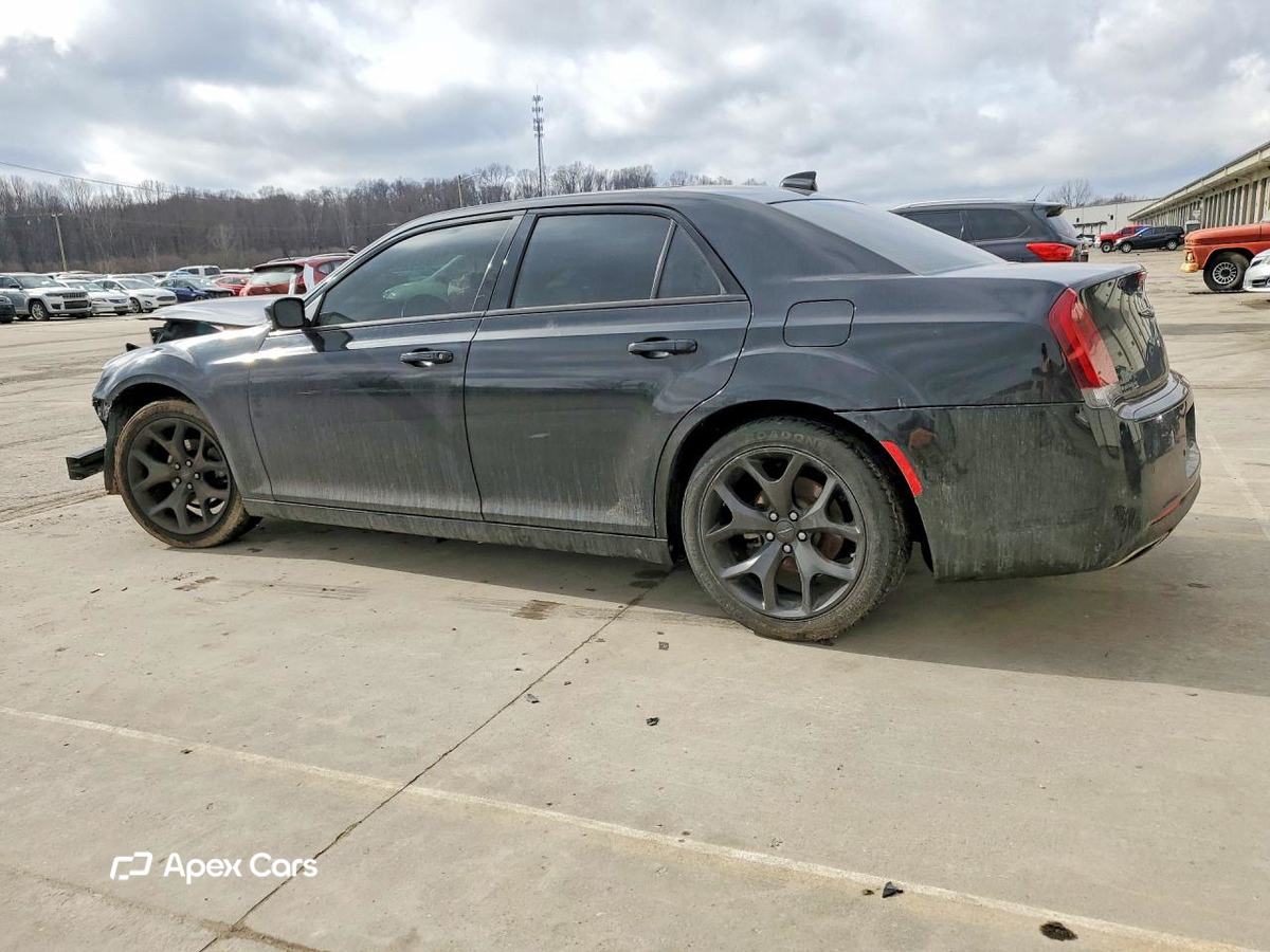Chrysler 300 2022