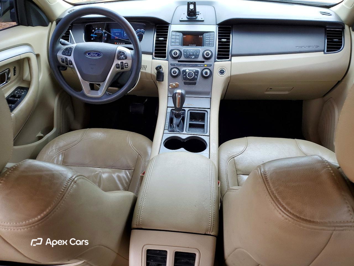 Ford Taurus 2016