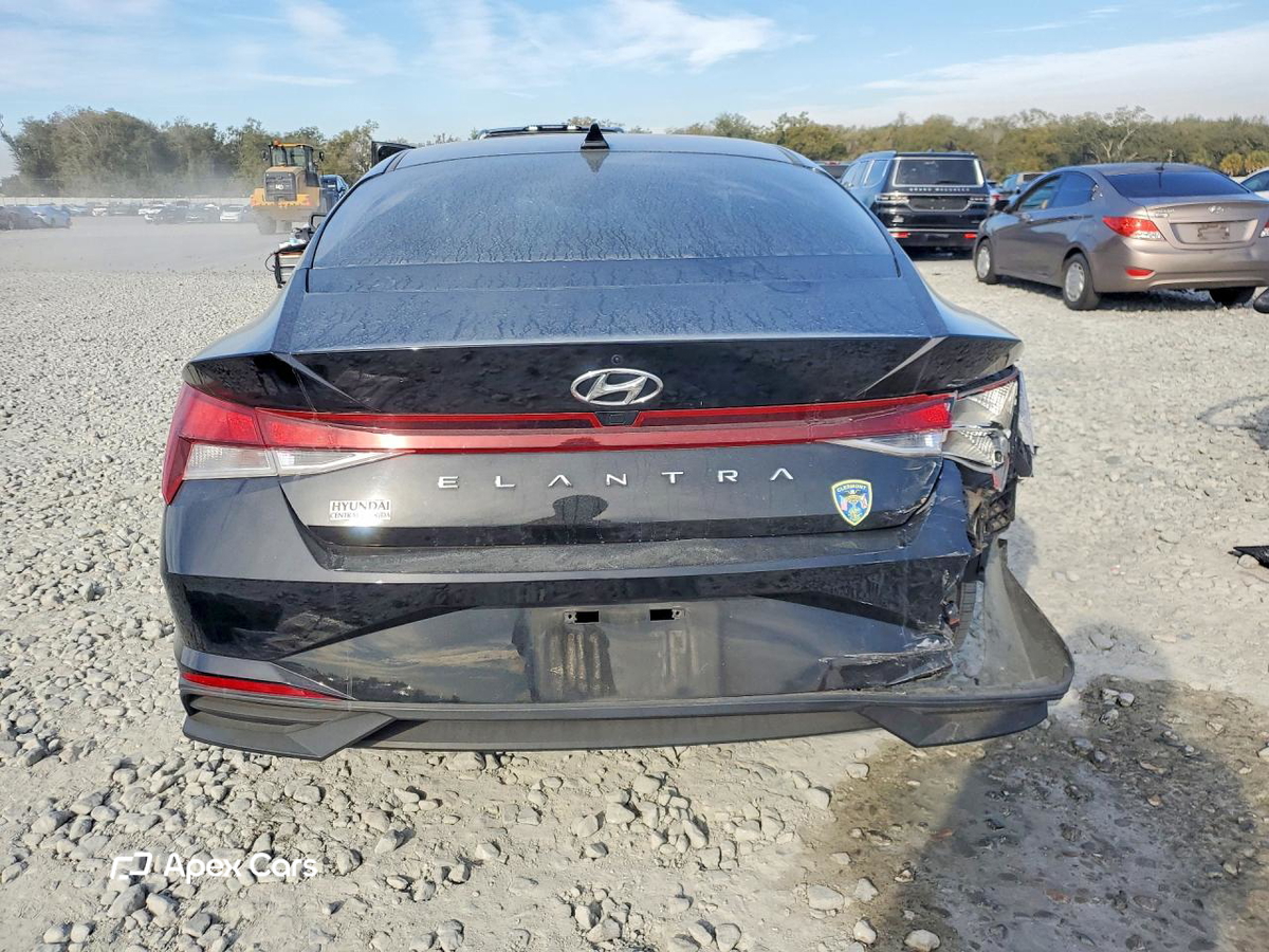 Hyundai Elantra 2023