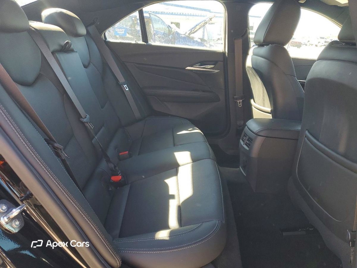 Cadillac CT4 2022