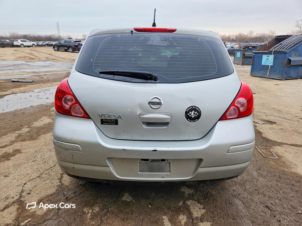 Nissan Versa 2012