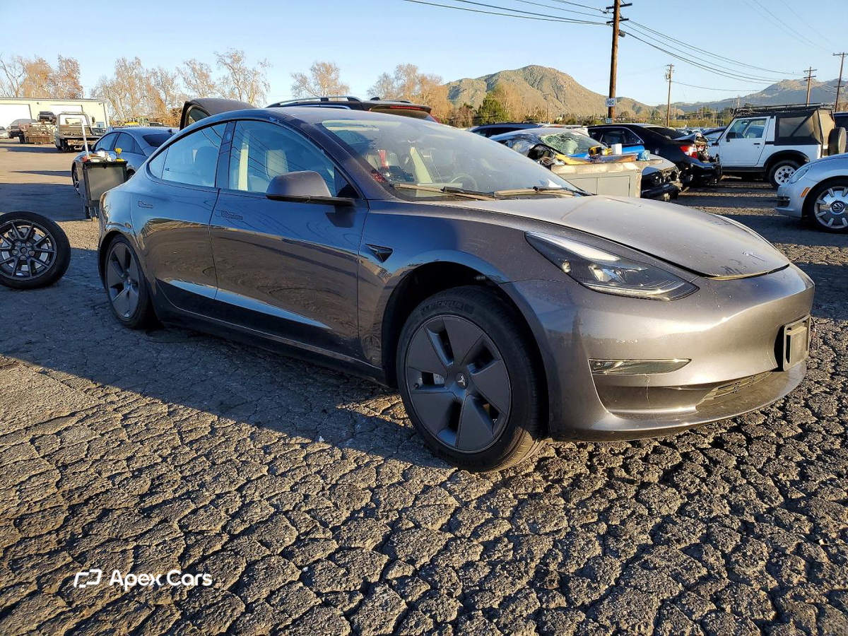 Tesla Model 3 2023