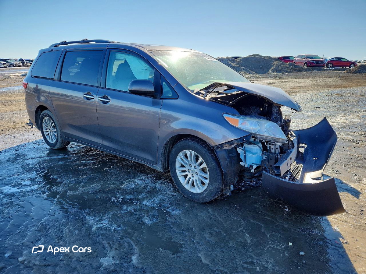 Toyota Sienna 2016