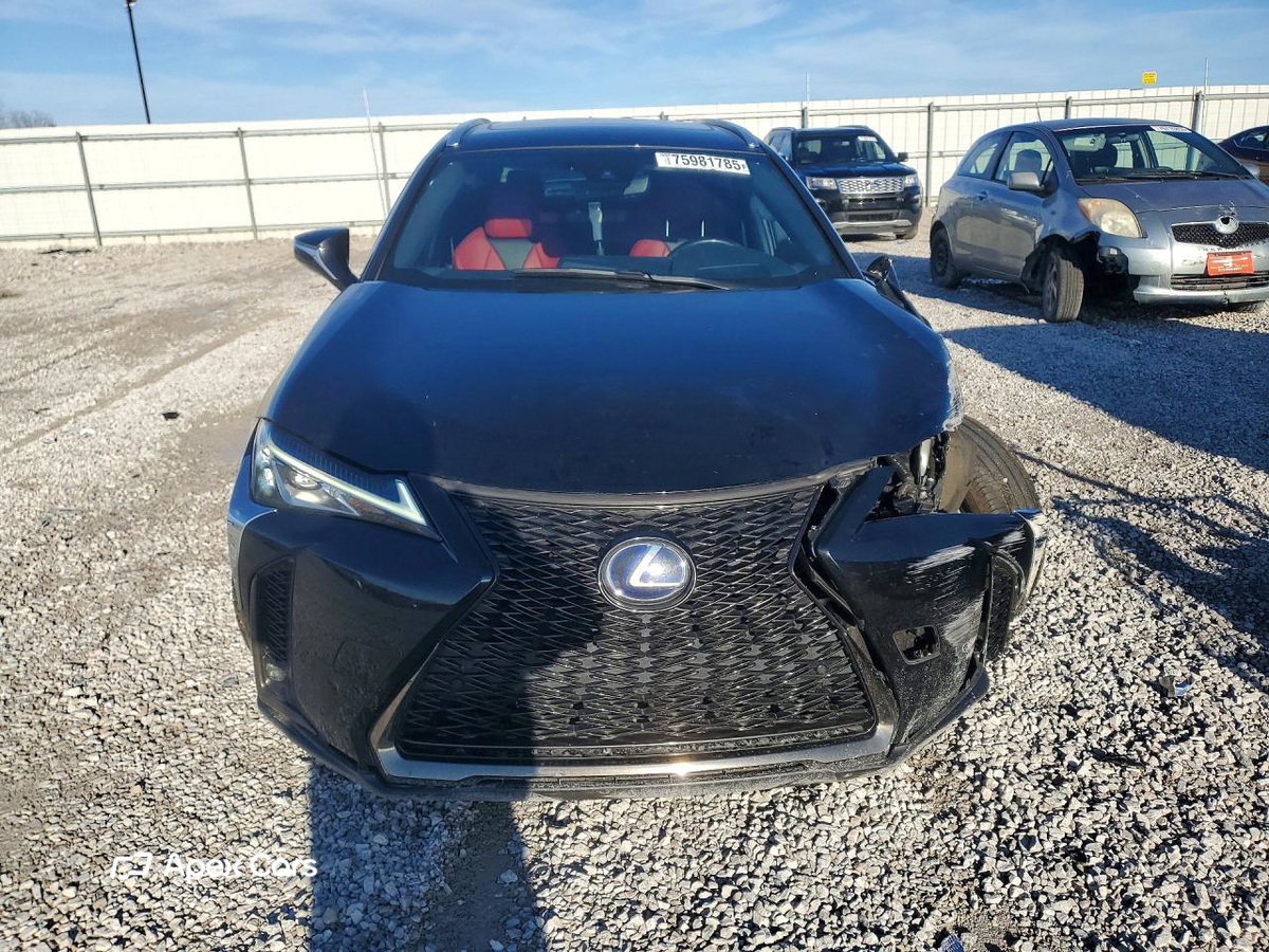 Lexus UX 2022
