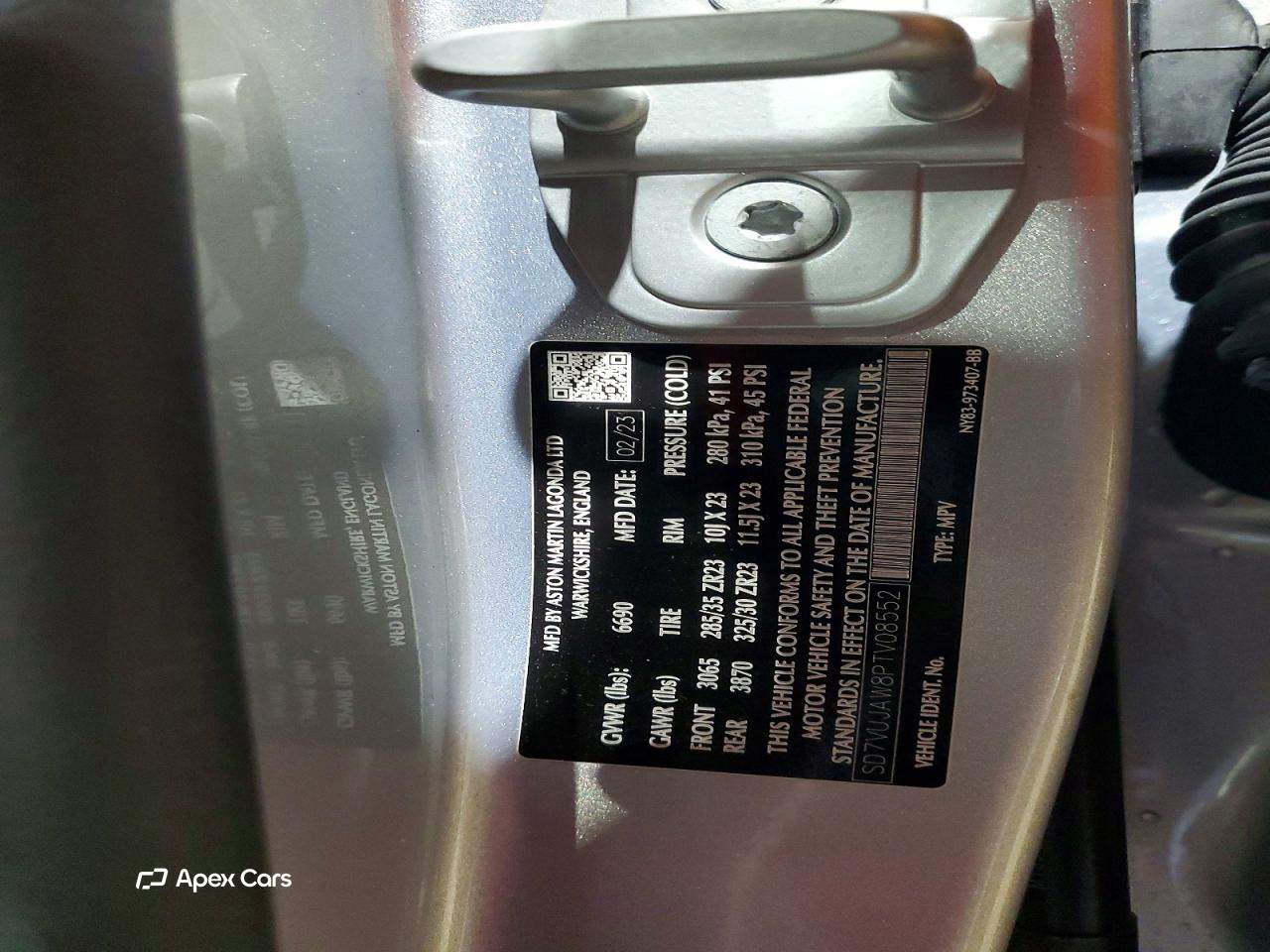 Aston Martin DBX 2023