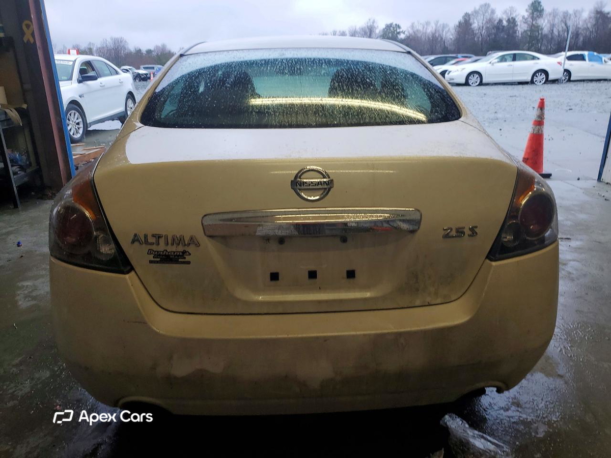 Nissan Altima 2011