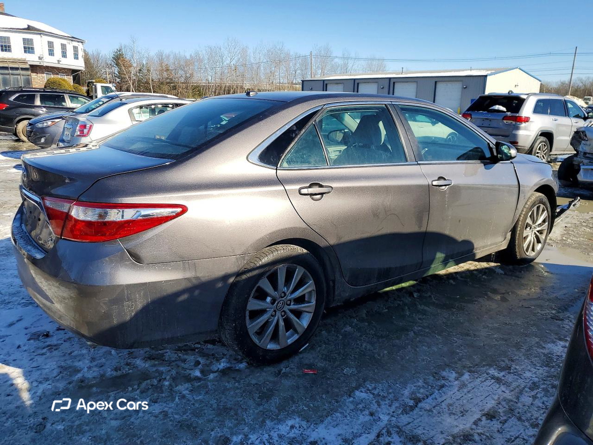 Toyota Camry 2017