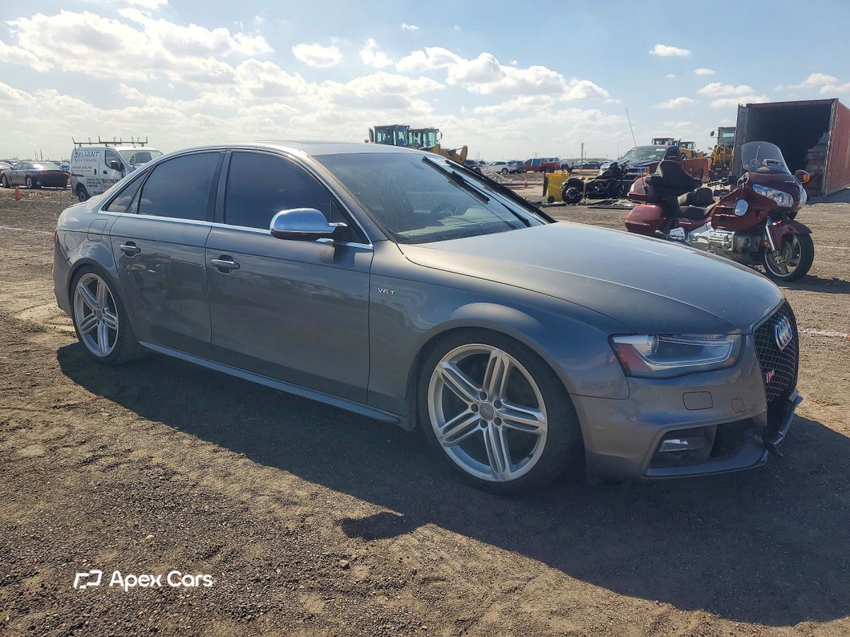 Audi RS4 2015