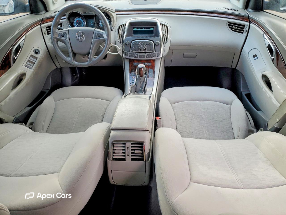 Buick LaCrosse 2011