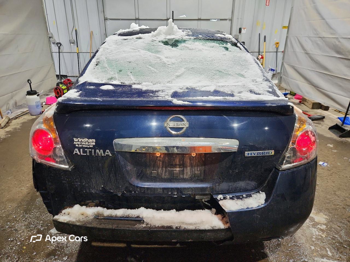 Nissan Altima 2010