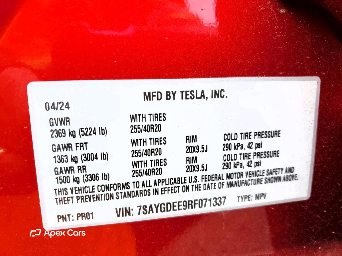 Tesla Model Y 2024