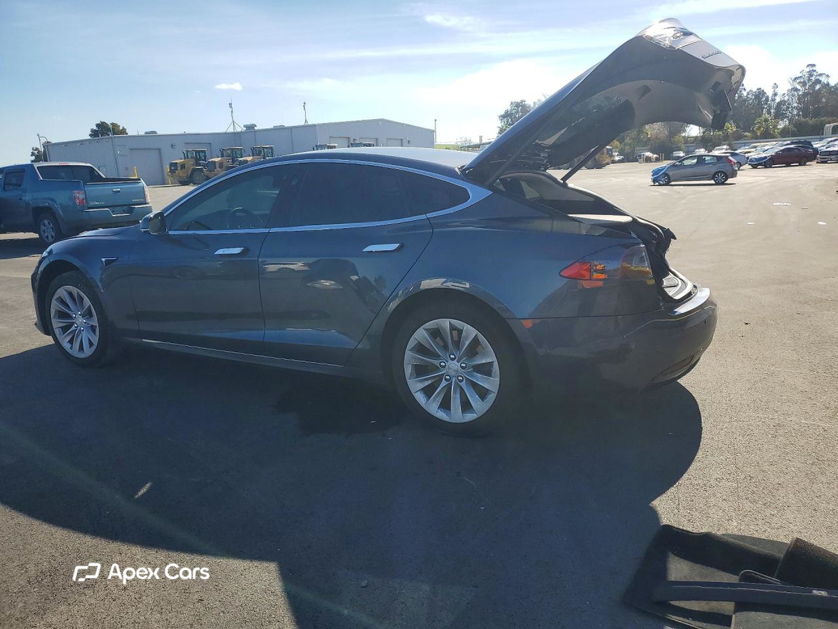 Tesla Model S 2017