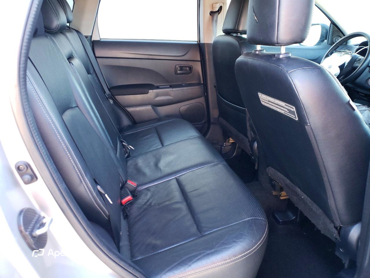 Mitsubishi Outlander 2015