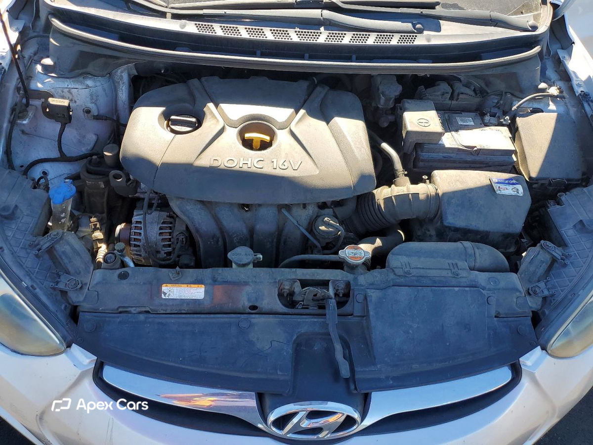 Hyundai Elantra 2011