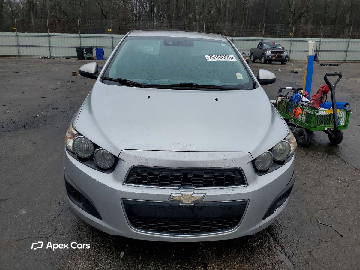 Chevrolet Sonic 2015