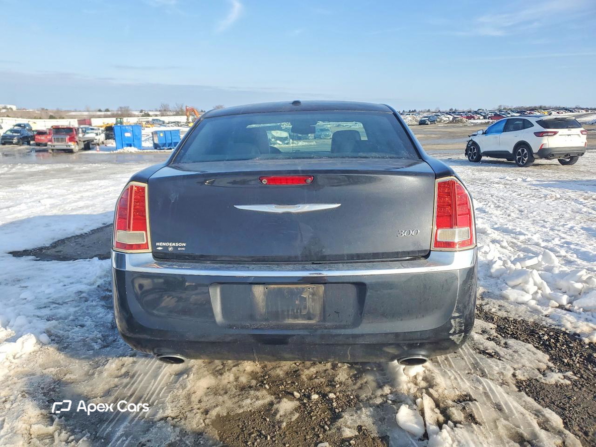 Chrysler 300 2011