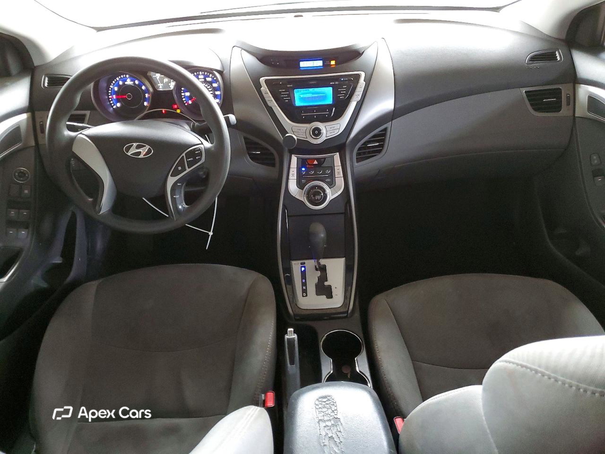 Hyundai Elantra 2011