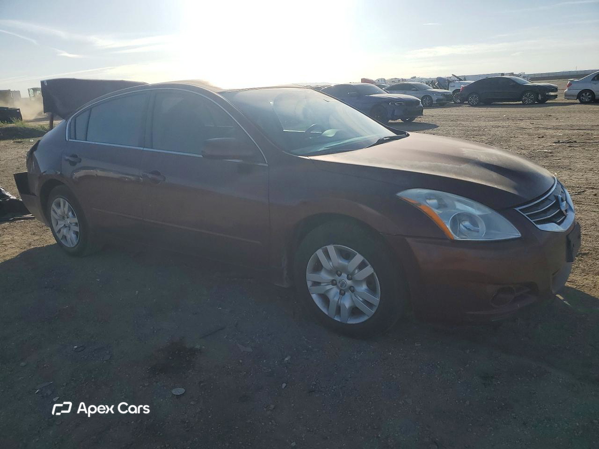 Nissan Altima 2012