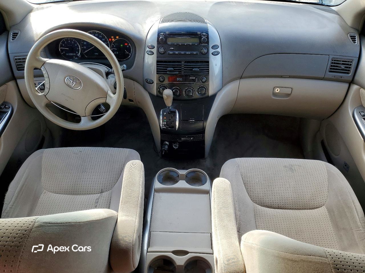 Toyota Sienna 2010