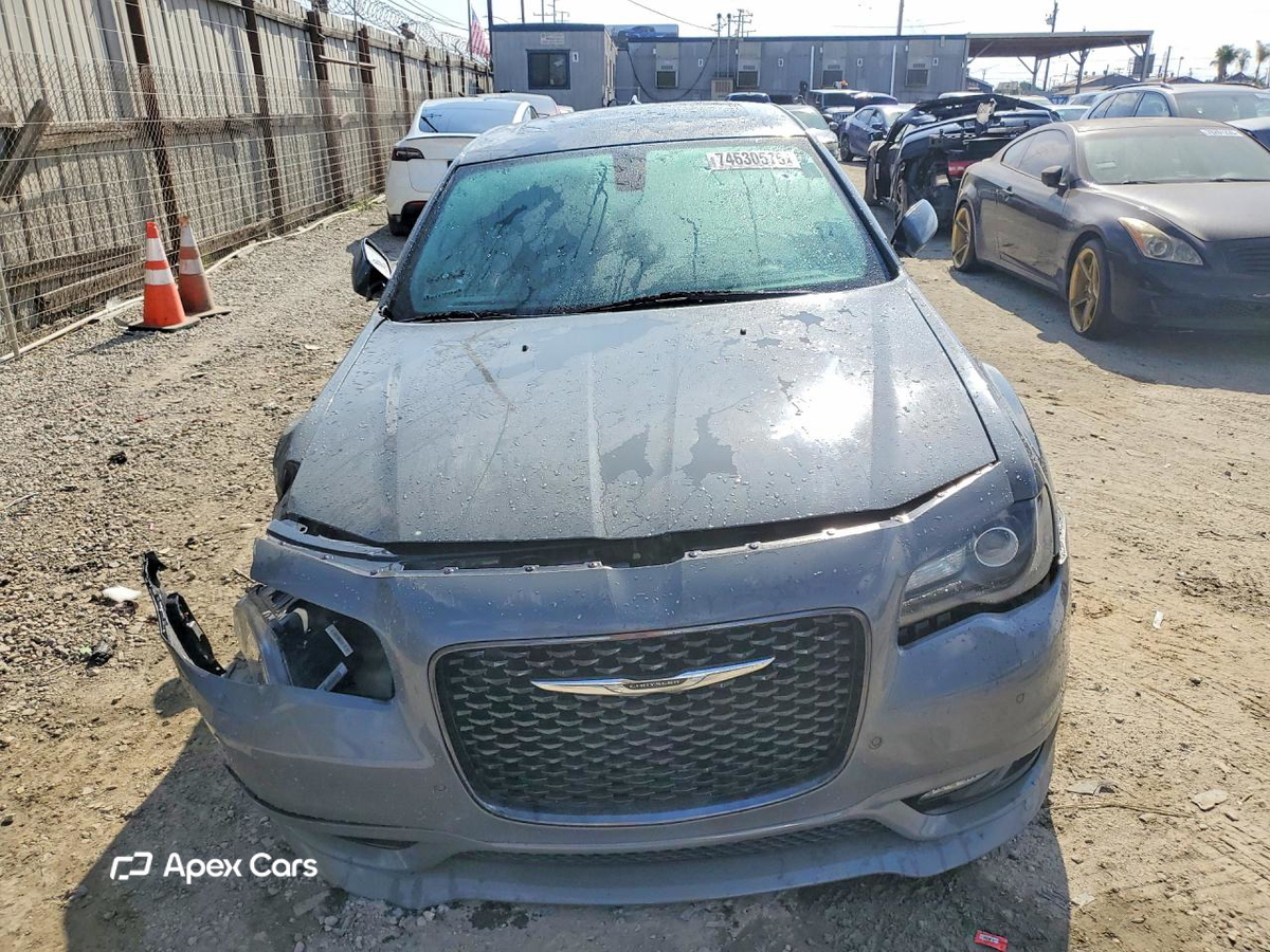 Chrysler 300 2017