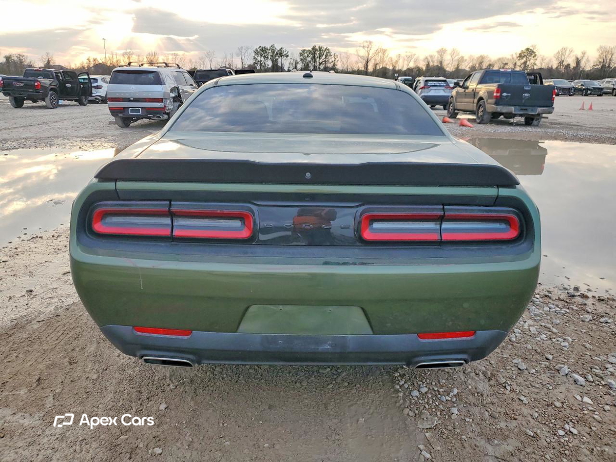 Dodge Challenger 2021