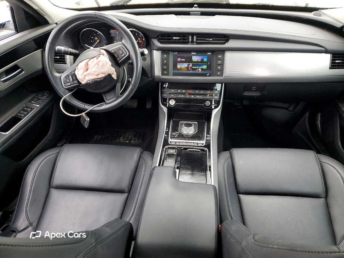 Jaguar XF 2016