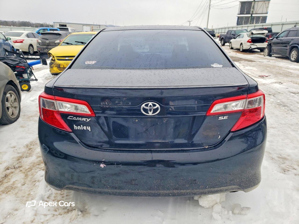 Toyota Camry 2012