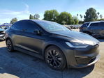 Tesla Model X 2024