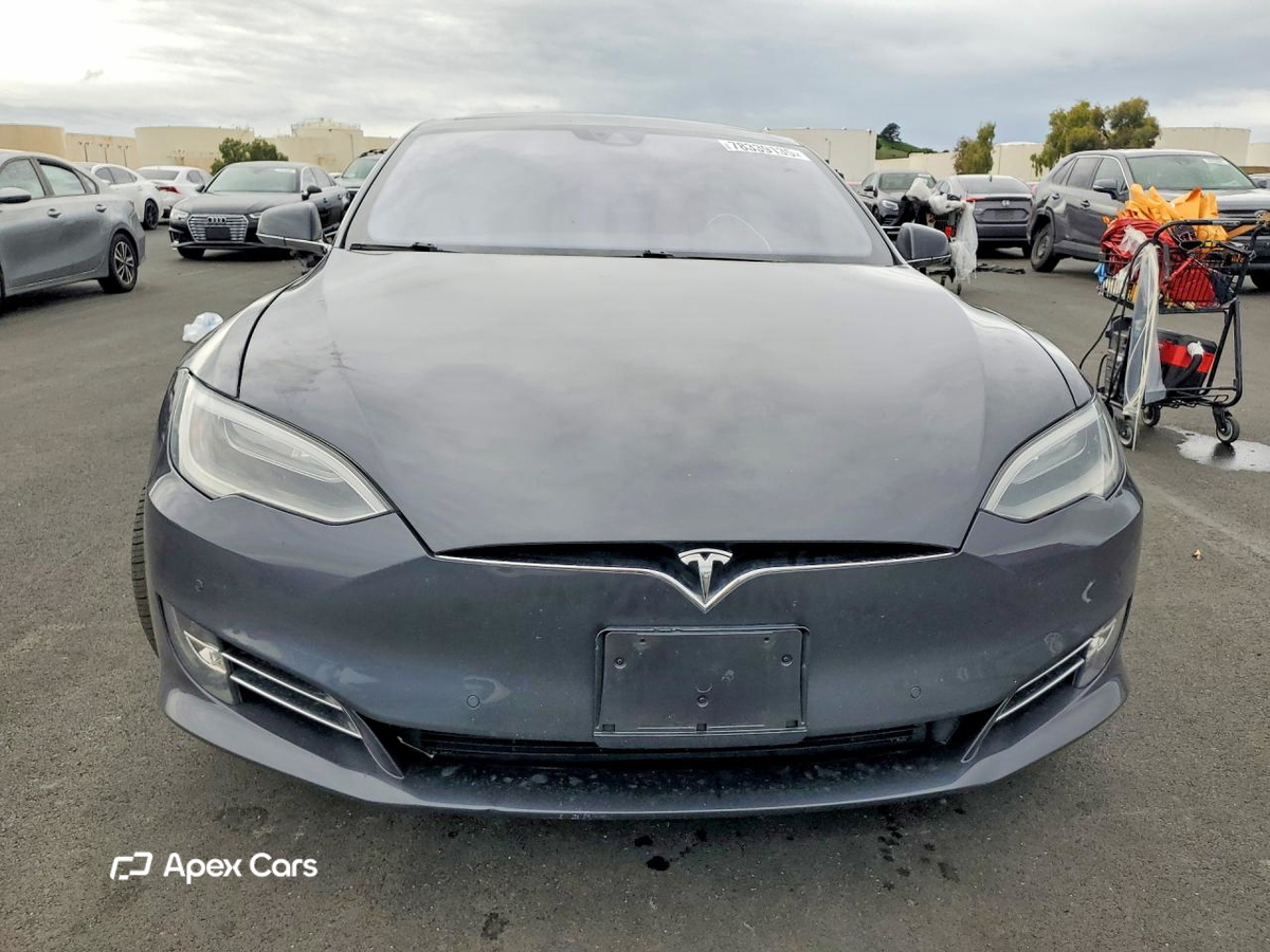 Tesla Model S 2016