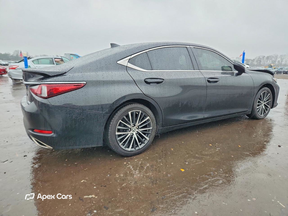Lexus ES 2022