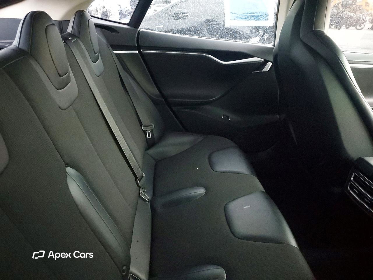 Tesla Model S 2014