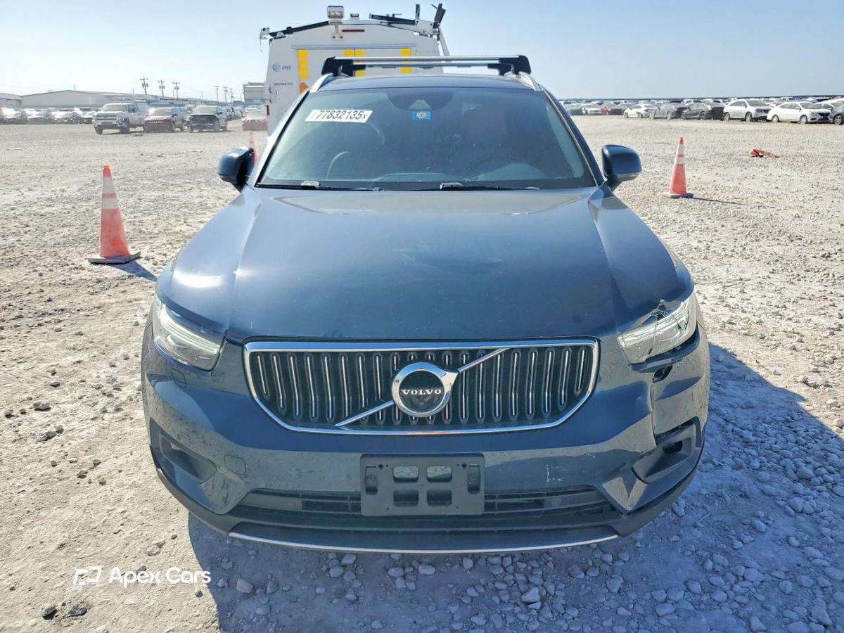Volvo XC40 2021