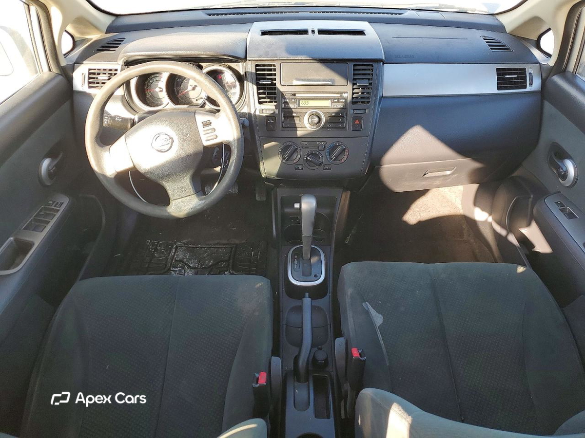 Nissan Versa 2012