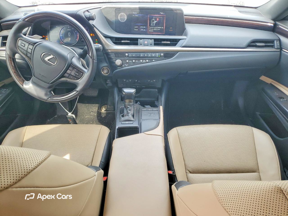 Lexus ES 2021