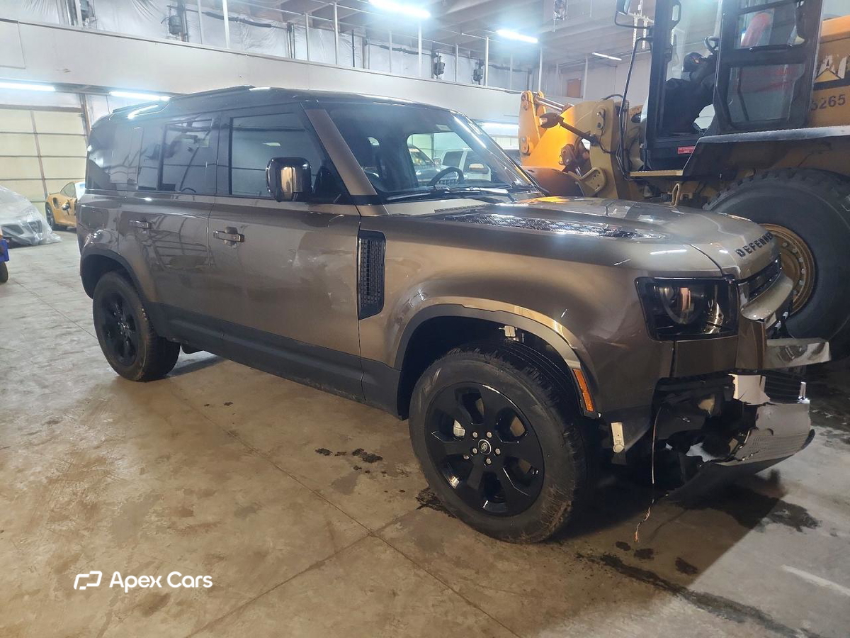 Land Rover Defender 2025