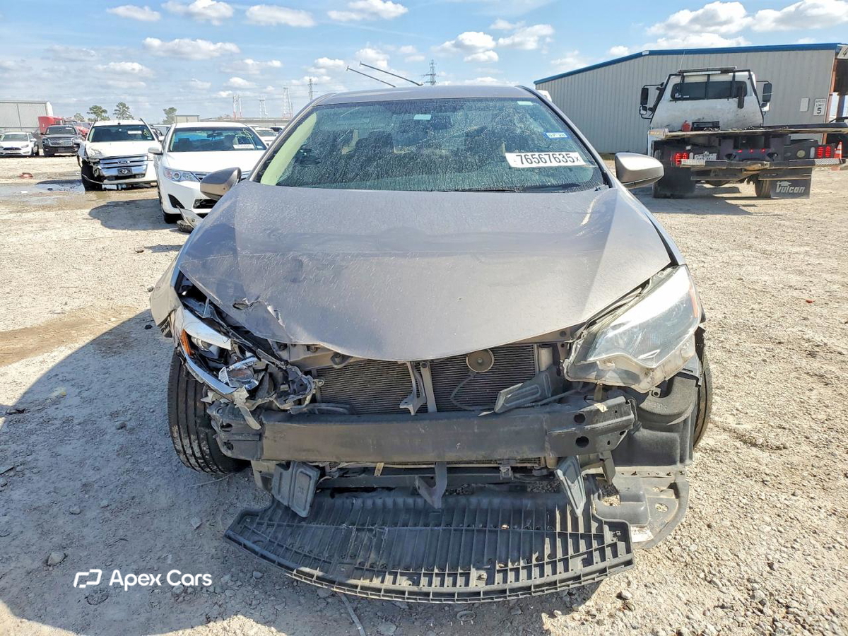Toyota Corolla 2015