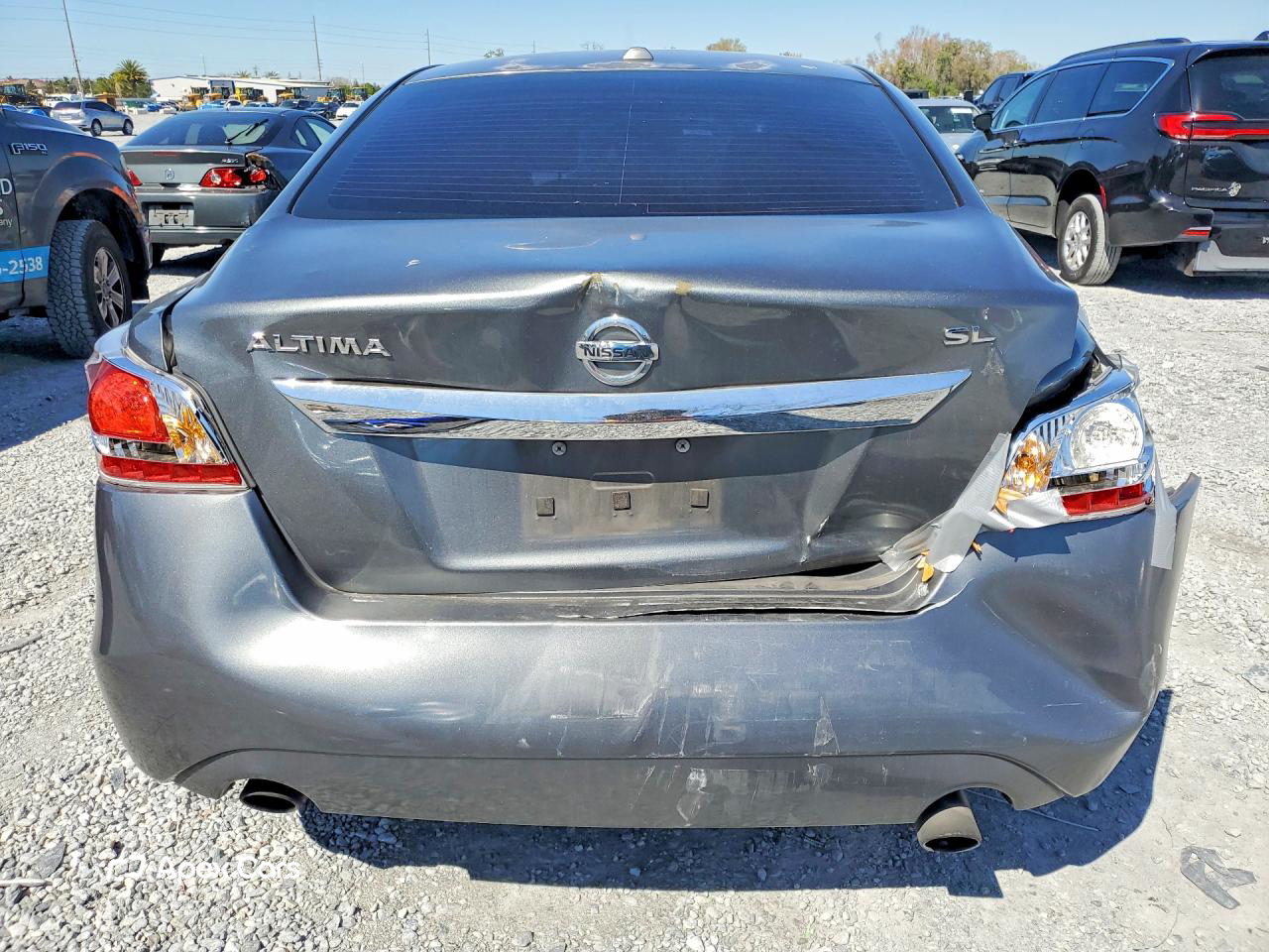 Nissan  2015