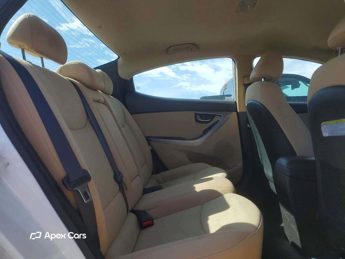 Hyundai Elantra 2013