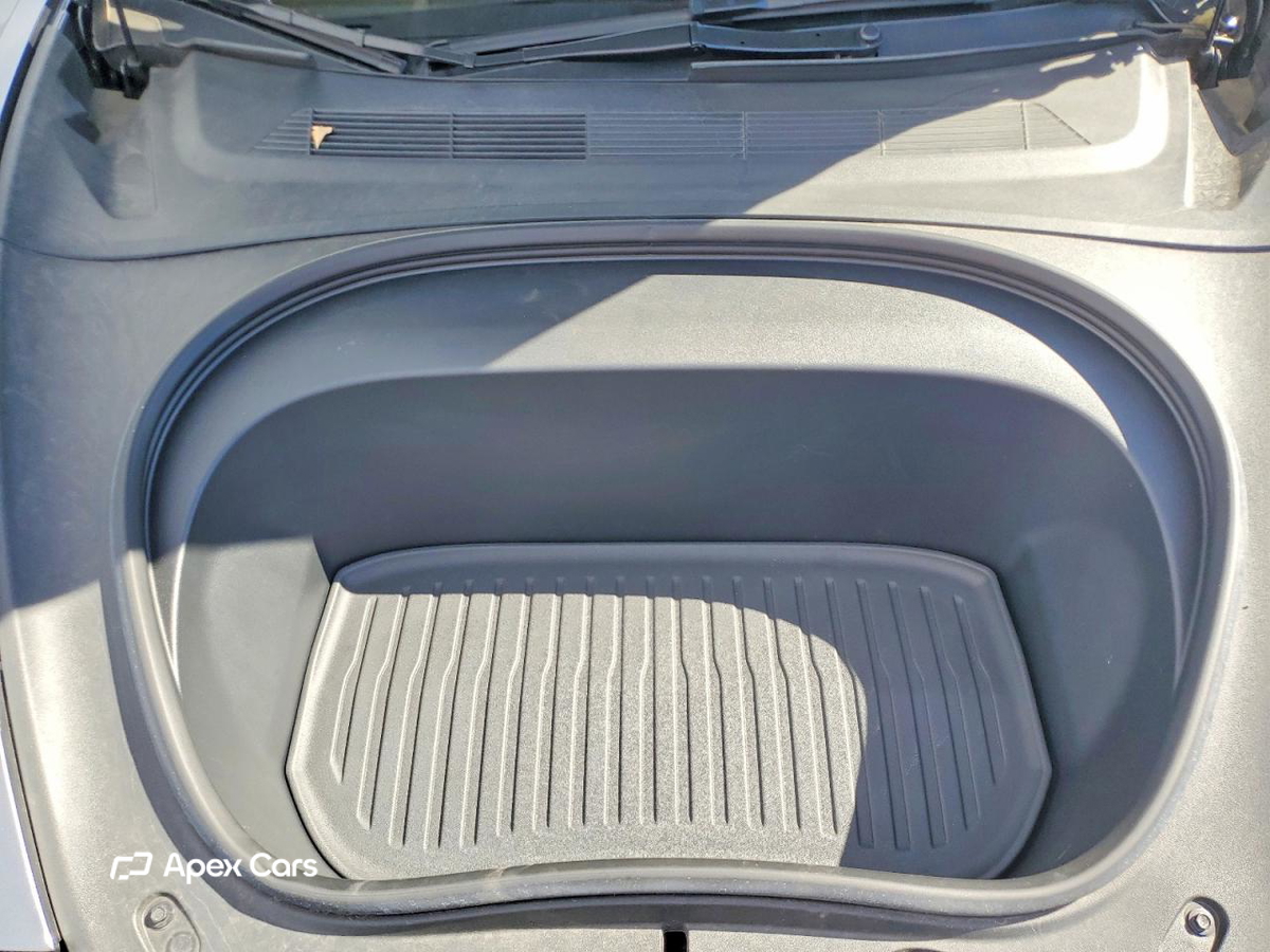 Tesla Model 3 2025