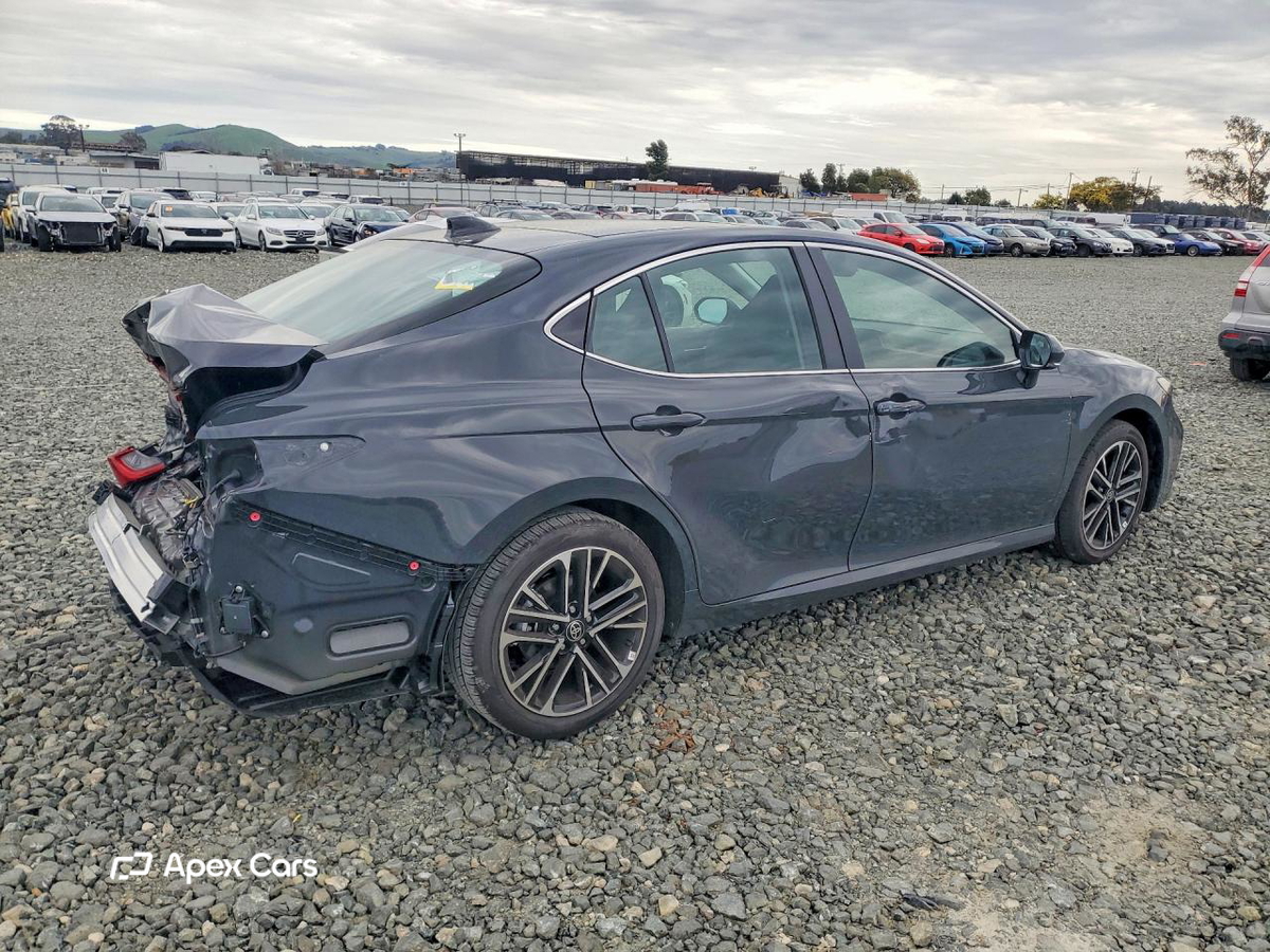 Toyota Camry 2026