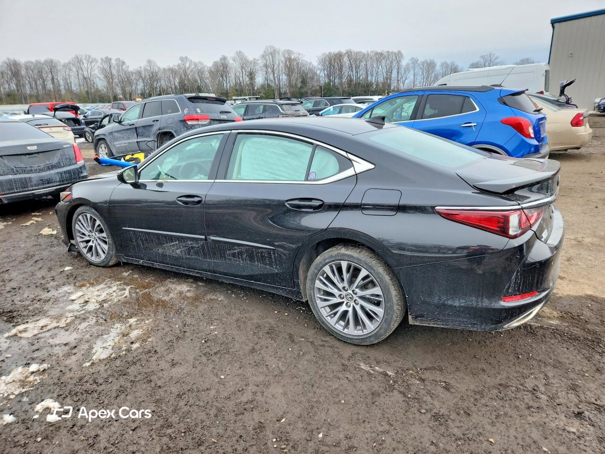 Lexus ES 2021