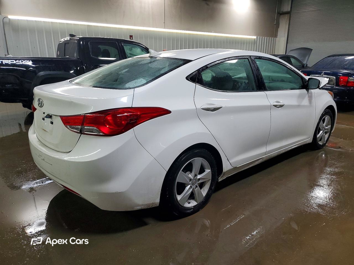 Hyundai Elantra 2013