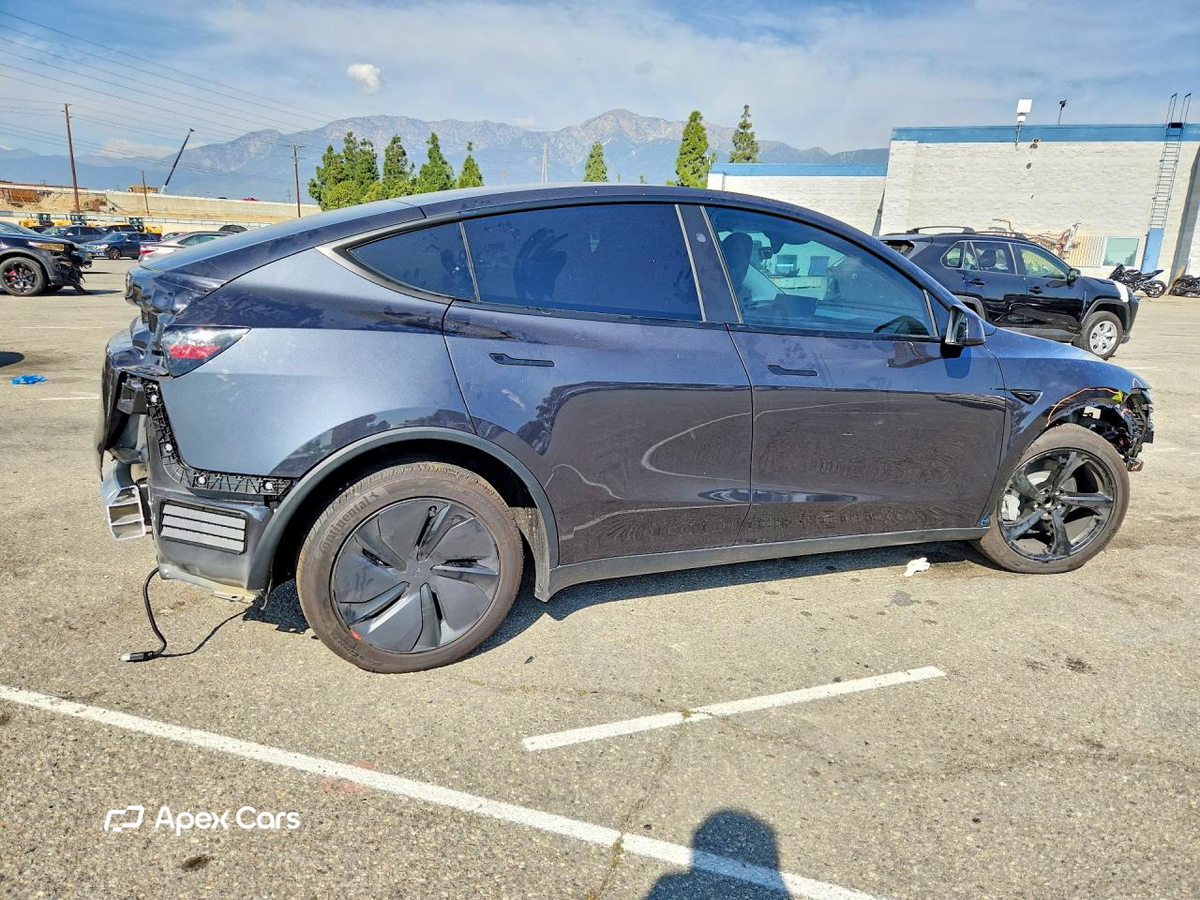 Tesla Model Y 2026