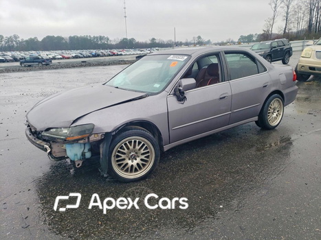 Honda Accord 2000 - Image 1 of 13