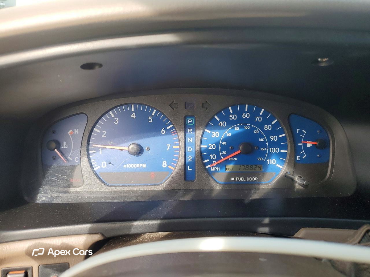 Toyota Sienna 2003