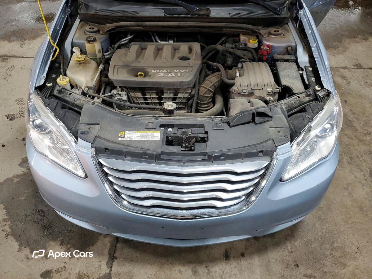 Chrysler 200 2012