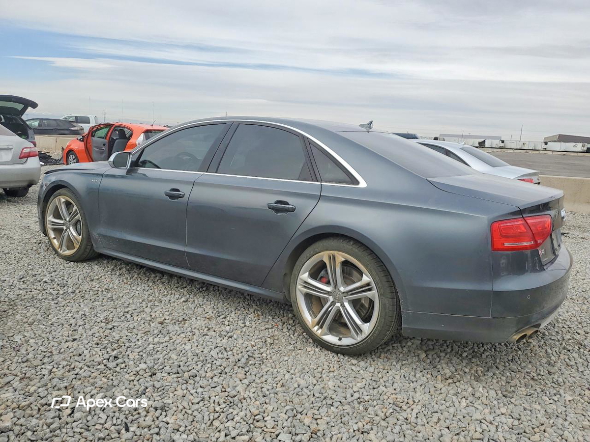 Audi S8 2014