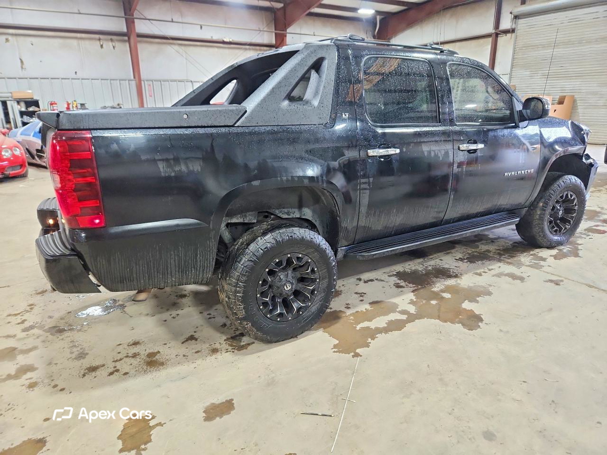 Chevrolet Avalanche 2011
