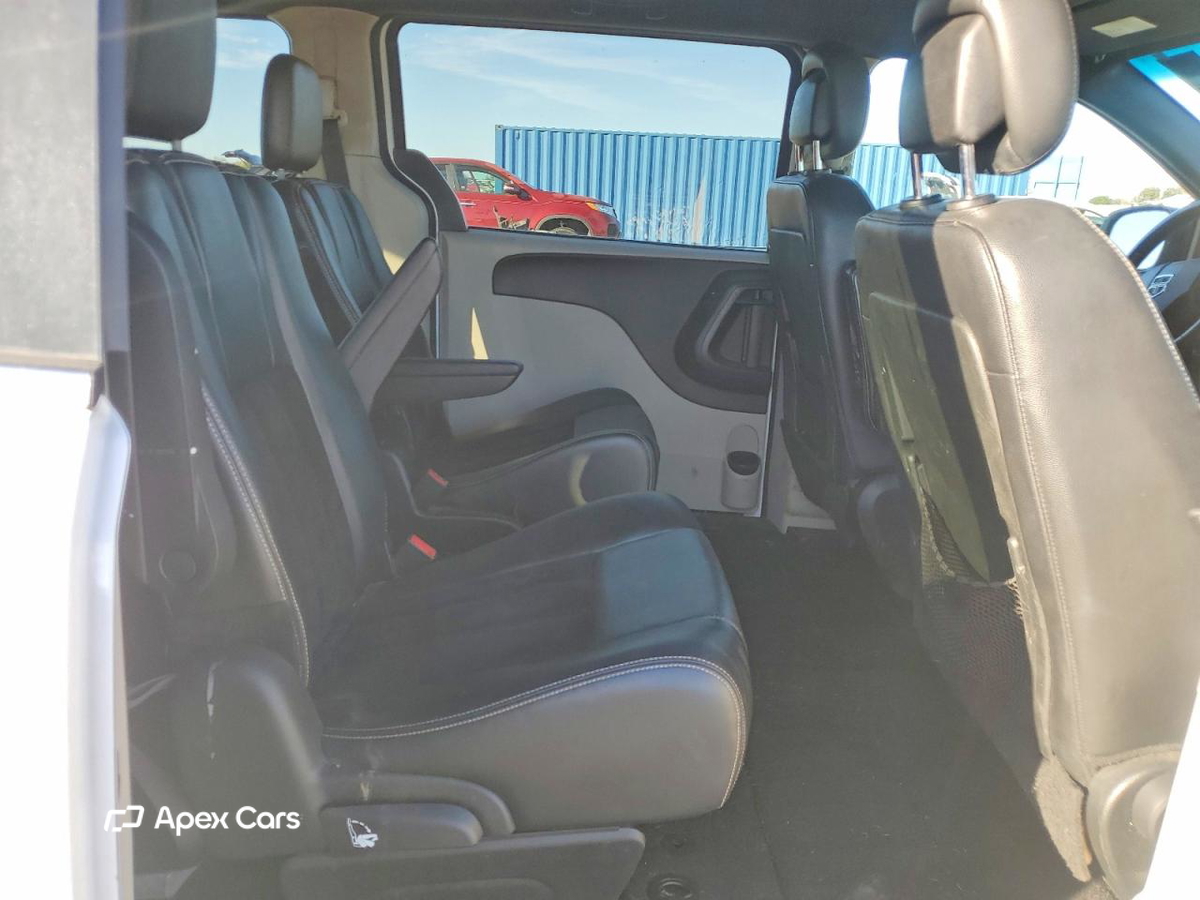 Dodge Caravan 2017