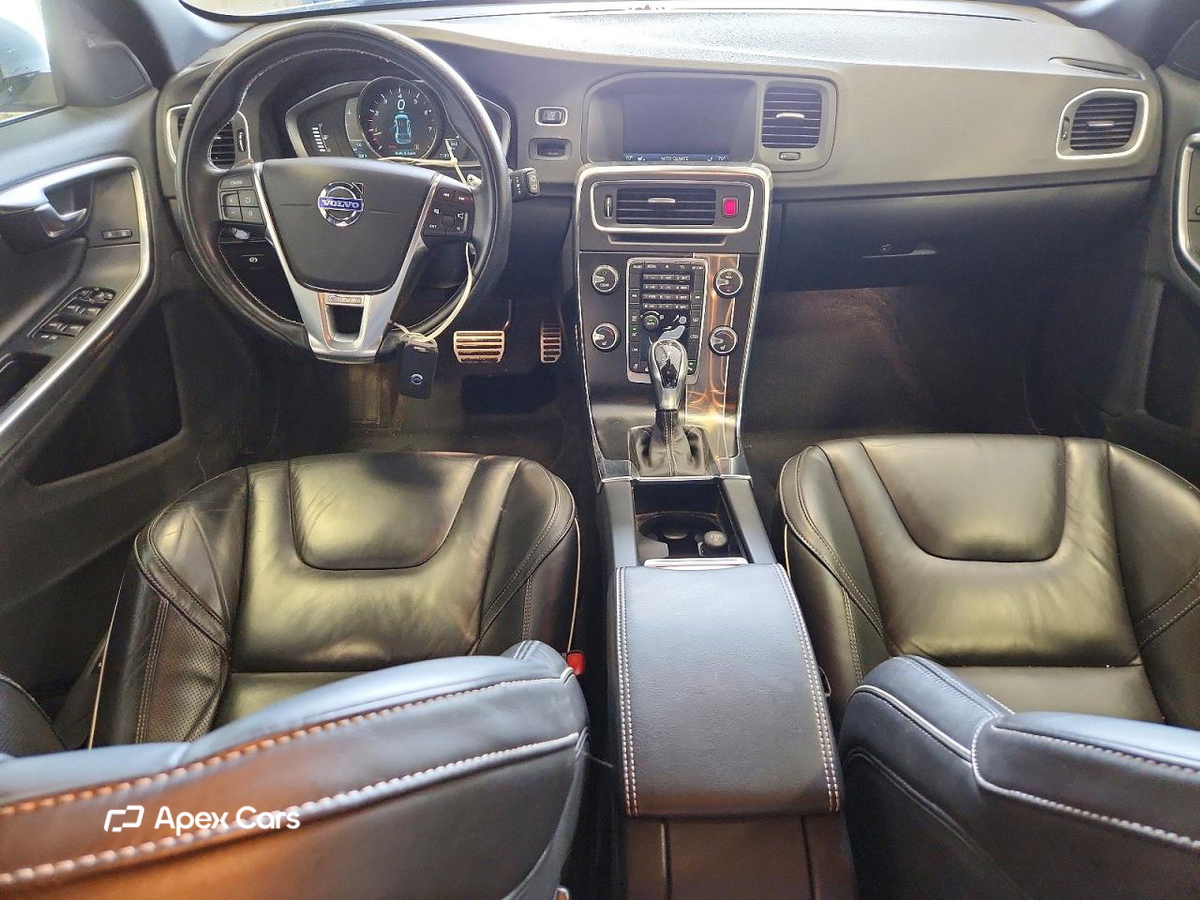 Volvo V60 2015